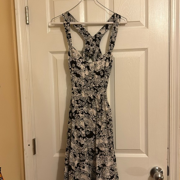 Backless Anthropologie sundress black and white floral print XSP - Picture 2 of 6